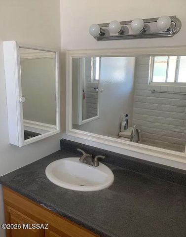 2842 N Eastgate Drive, Tucson, AZ 85712