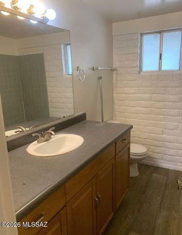 2842 N Eastgate Drive, Tucson, AZ 85712