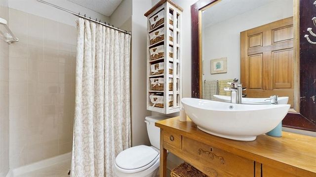 8947 Preserve Boulevard, Eden Prairie, MN 55347