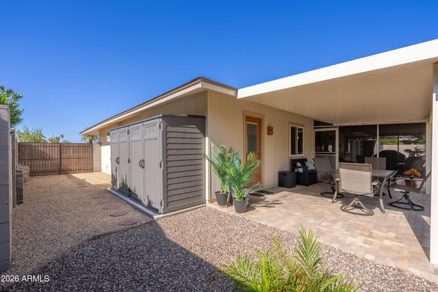 16846 N MEADOW PARK Drive, Sun City, AZ 85351