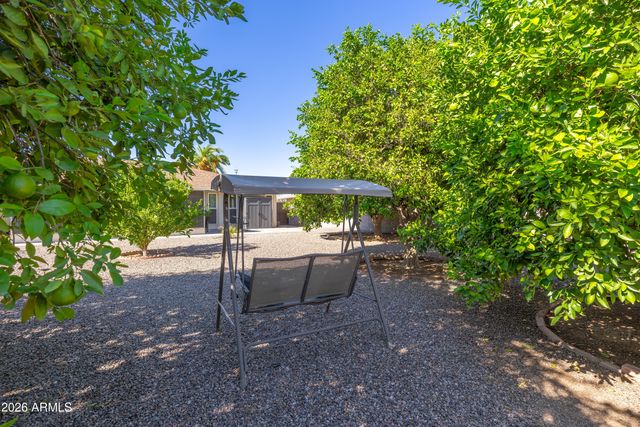 16846 N MEADOW PARK Drive, Sun City, AZ 85351