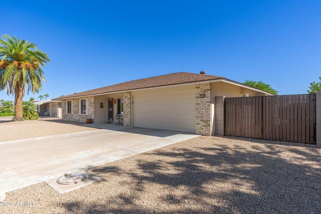 16846 N MEADOW PARK Drive, Sun City, AZ 85351