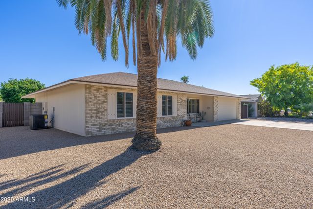 16846 N MEADOW PARK Drive, Sun City, AZ 85351