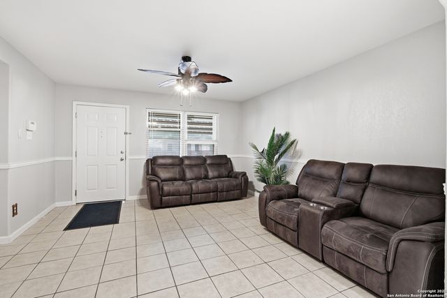 814 Inks Farm, San Antonio, TX 78228