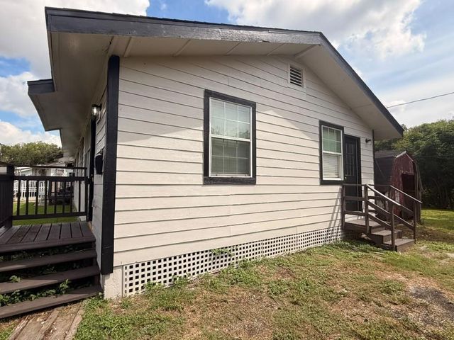 8432 Garland Street, Houston, TX 77017