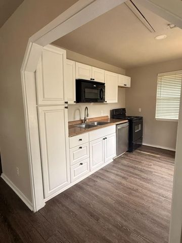 8432 Garland Street, Houston, TX 77017