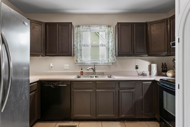 157 Colony Boulevard, Georgetown, KY 40324