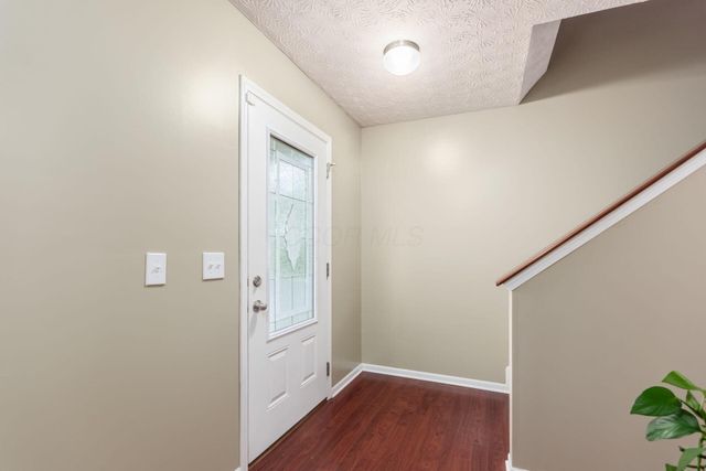 9325 Cliff Springs Trail, Columbus, OH 43240