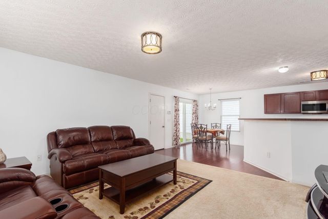 9325 Cliff Springs Trail, Columbus, OH 43240