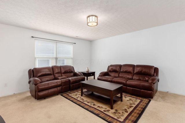 9325 Cliff Springs Trail, Columbus, OH 43240
