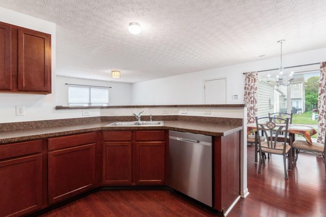 9325 Cliff Springs Trail, Columbus, OH 43240