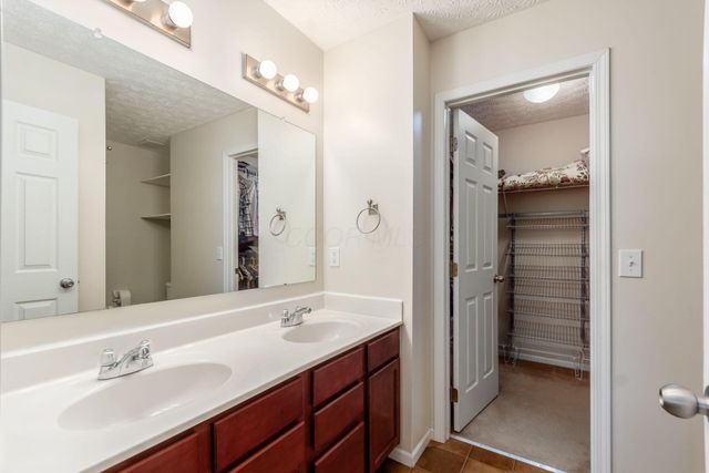 9325 Cliff Springs Trail, Columbus, OH 43240