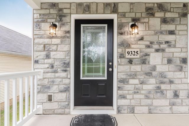 9325 Cliff Springs Trail, Columbus, OH 43240