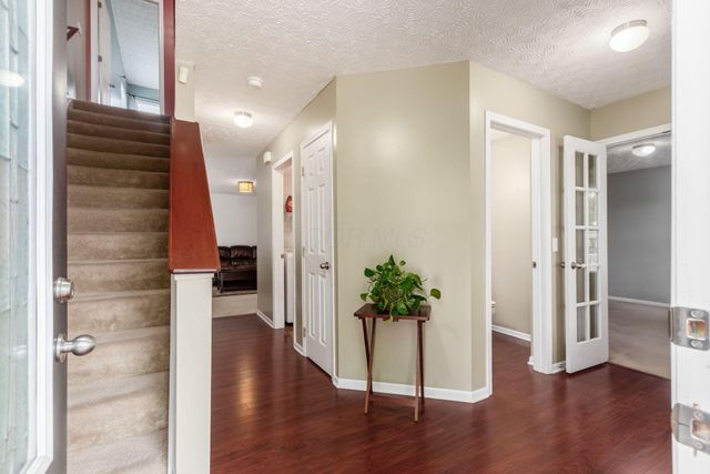 9325 Cliff Springs Trail, Columbus, OH 43240