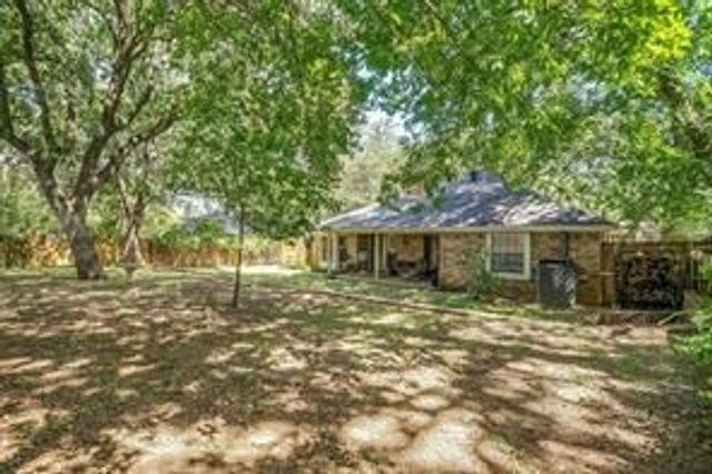 6749 Ridgewood Drive, North Richland Hills, TX 76182