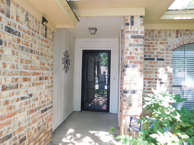 6749 Ridgewood Drive, North Richland Hills, TX 76182