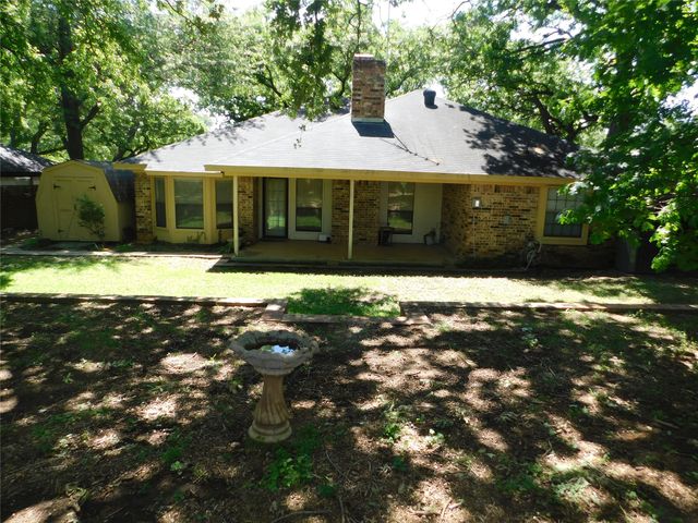 6749 Ridgewood Drive, North Richland Hills, TX 76182