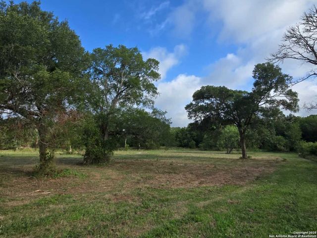124 Valley Creek, Cedar Creek, TX 78612