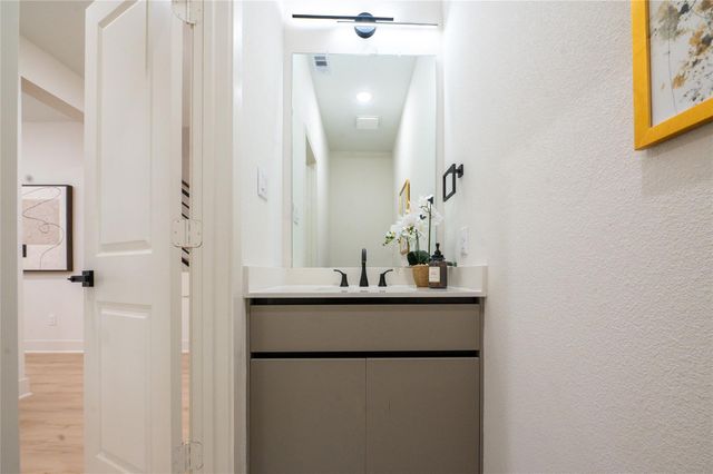 14113A Bridgeport, Houston, TX 77047