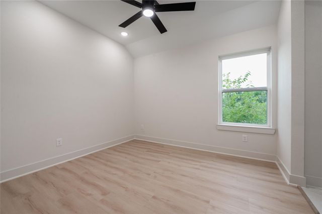 14113A Bridgeport, Houston, TX 77047