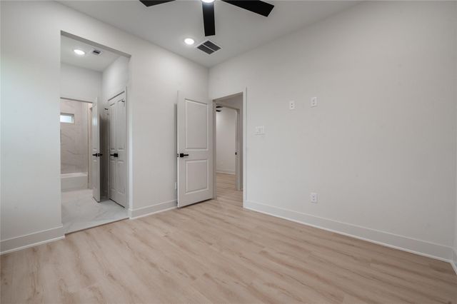 14113A Bridgeport, Houston, TX 77047