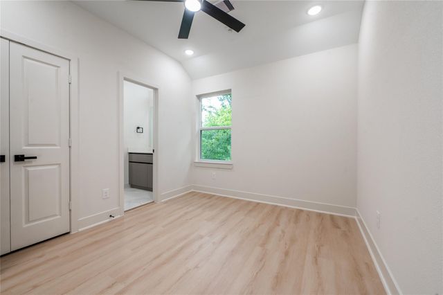 14113A Bridgeport, Houston, TX 77047