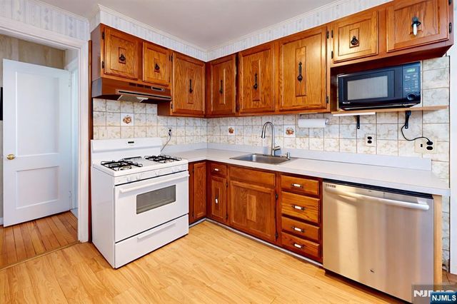 16 Tooker Avenue, Springfield, NJ 07081