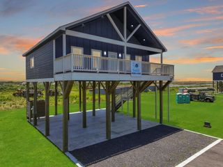 1035 Victoria Lane, Gilchrist, TX 77617