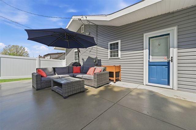 304 Center St, Slippery Rock Boro, PA 16057
