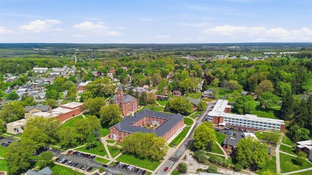 304 Center St, Slippery Rock Boro, PA 16057