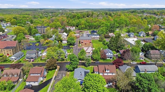 304 Center St, Slippery Rock Boro, PA 16057