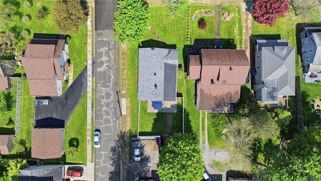 304 Center St, Slippery Rock Boro, PA 16057