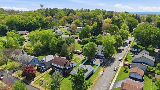 304 Center St, Slippery Rock Boro, PA 16057