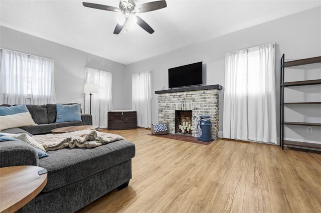 304 Center St, Slippery Rock Boro, PA 16057