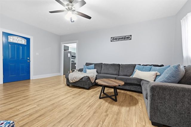 304 Center St, Slippery Rock Boro, PA 16057