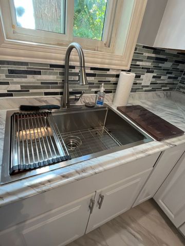 7438 S Champlain Avenue, Chicago, IL 60619