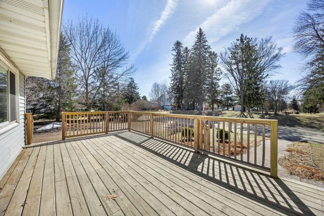 415 6th Street SW, Cokato, MN 55321