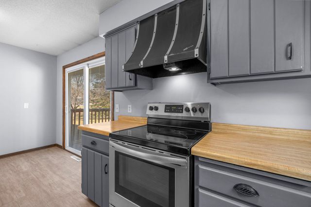 415 6th Street SW, Cokato, MN 55321