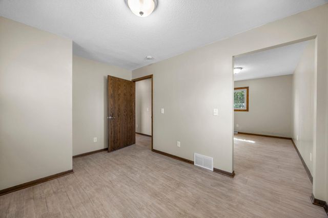 415 6th Street SW, Cokato, MN 55321