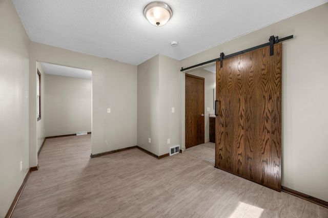 415 6th Street SW, Cokato, MN 55321