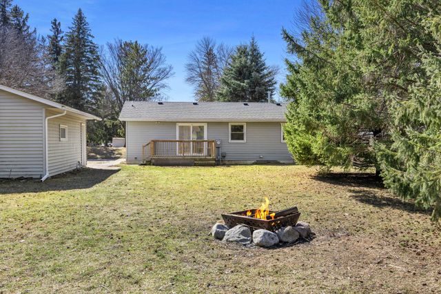 415 6th Street SW, Cokato, MN 55321