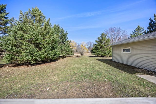 415 6th Street SW, Cokato, MN 55321
