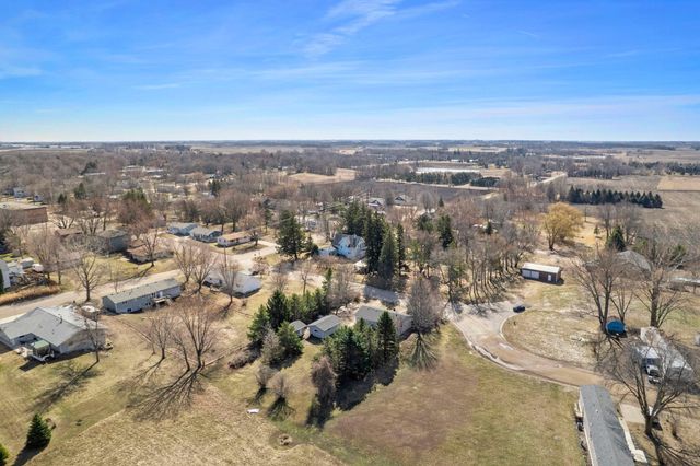 415 6th Street SW, Cokato, MN 55321