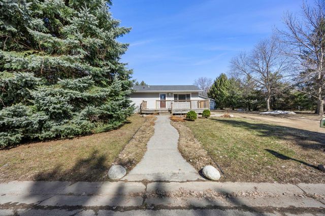 415 6th Street SW, Cokato, MN 55321