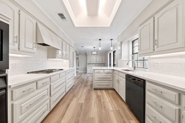 306 Westpark Drive N, Mckinney, TX 75071