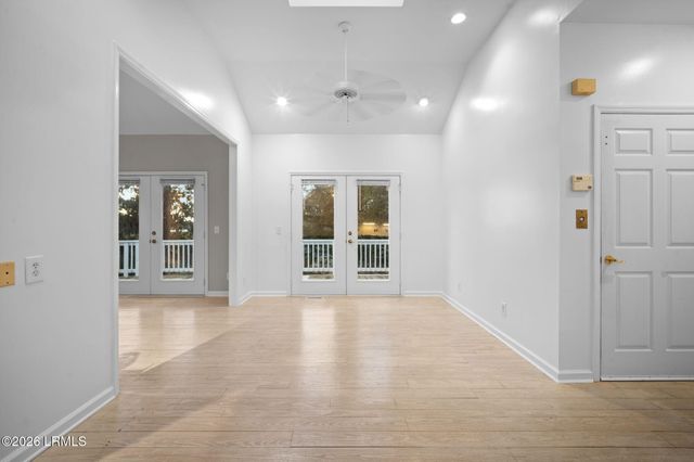 99 Tuscarora Avenue, Beaufort, SC 29907