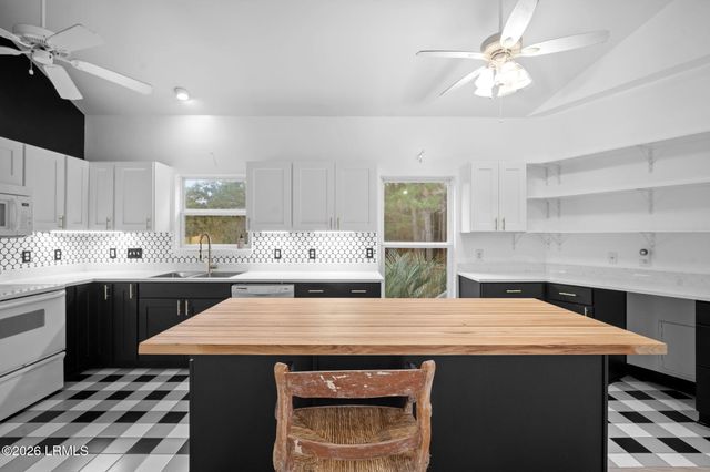 99 Tuscarora Avenue, Beaufort, SC 29907