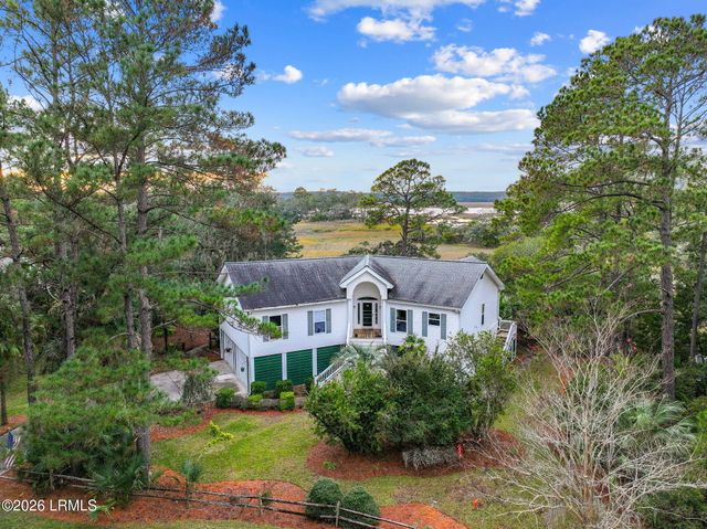 99 Tuscarora Avenue, Beaufort, SC 29907