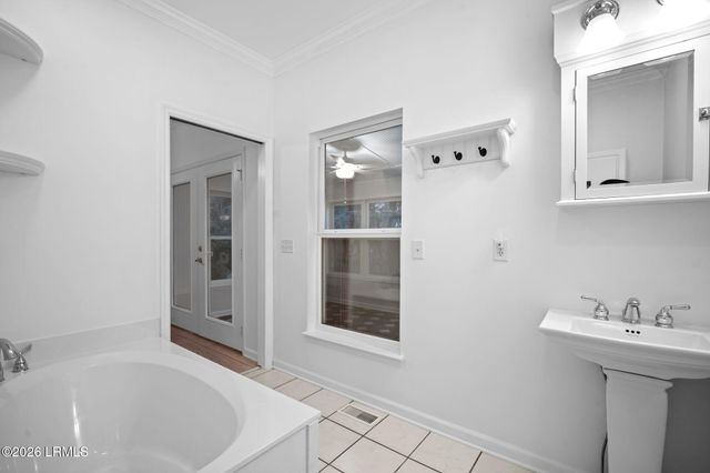 99 Tuscarora Avenue, Beaufort, SC 29907