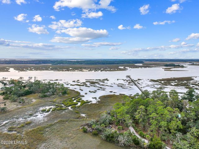 99 Tuscarora Avenue, Beaufort, SC 29907